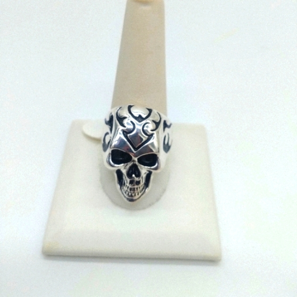 NWT Stainless Steel Skull Ring With Tribal Markings